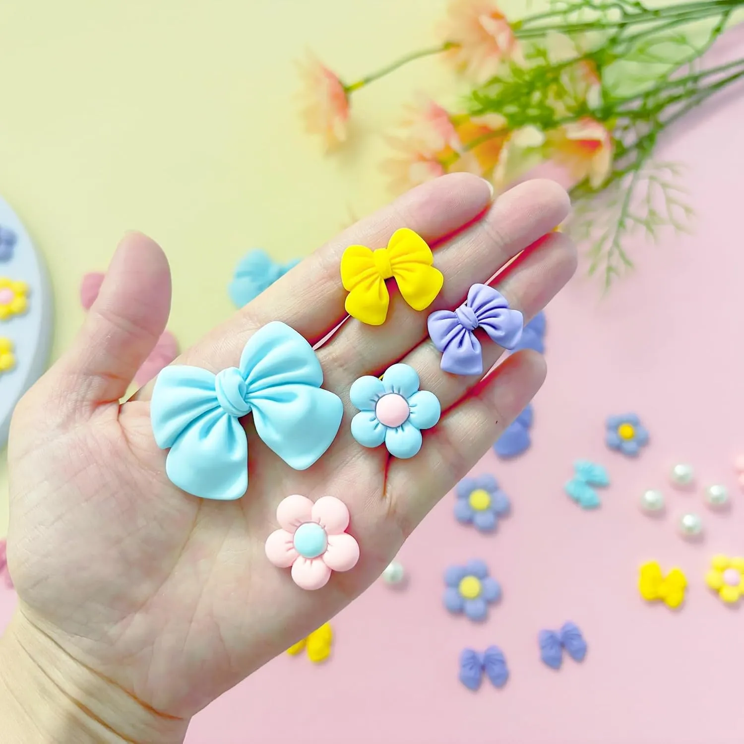 Resin Pink Bow Shoe Charms for Girls, 24Pcs Cute Flower Accessories for Clog Sandals, Pearl Decoration for Women, DIY Party Favor