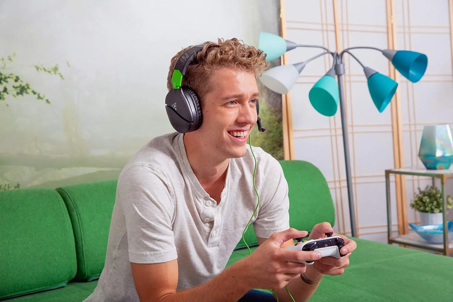 Turtle Beach Recon 70 Multiplatform Gaming Headset for Xbox Series X|S, Xbox One, PS5, PS4, PC & Mobile w/ 3.5mm Wired Connection - Flip-to-Mute Mic, 40mm Speakers, Lightweight Design, Black