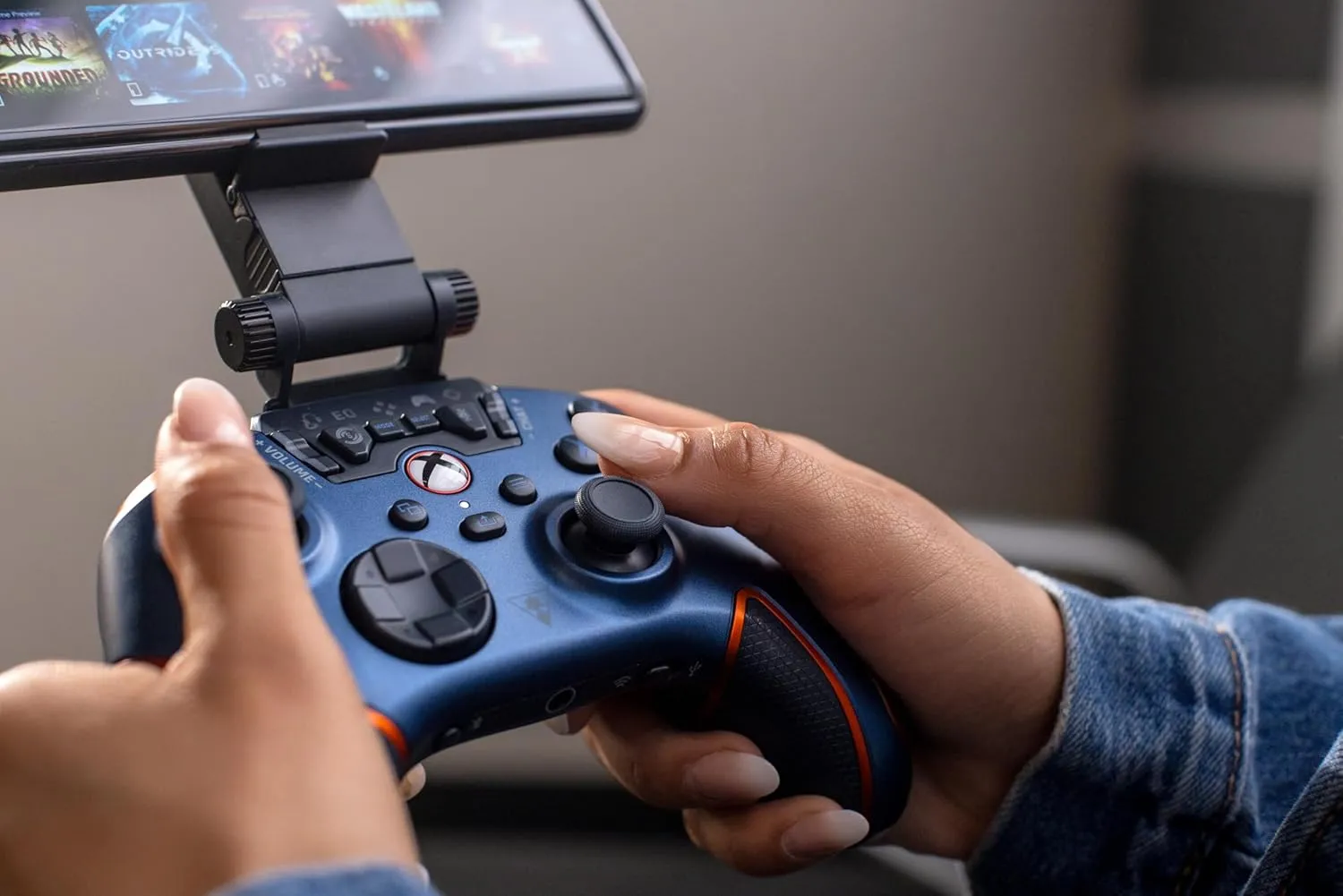 Turtle Beach Recon Cloud Wired Game Controller with Bluetooth for Xbox Series X|S, Xbox One, Windows, Android Mobile Devices  Remappable Buttons, Audio Enhancements, Superhuman Hearing  Blue Magma
